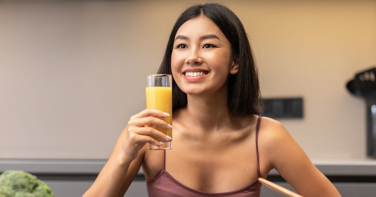 Uống nước lá ổi sau bữa ăn sáng